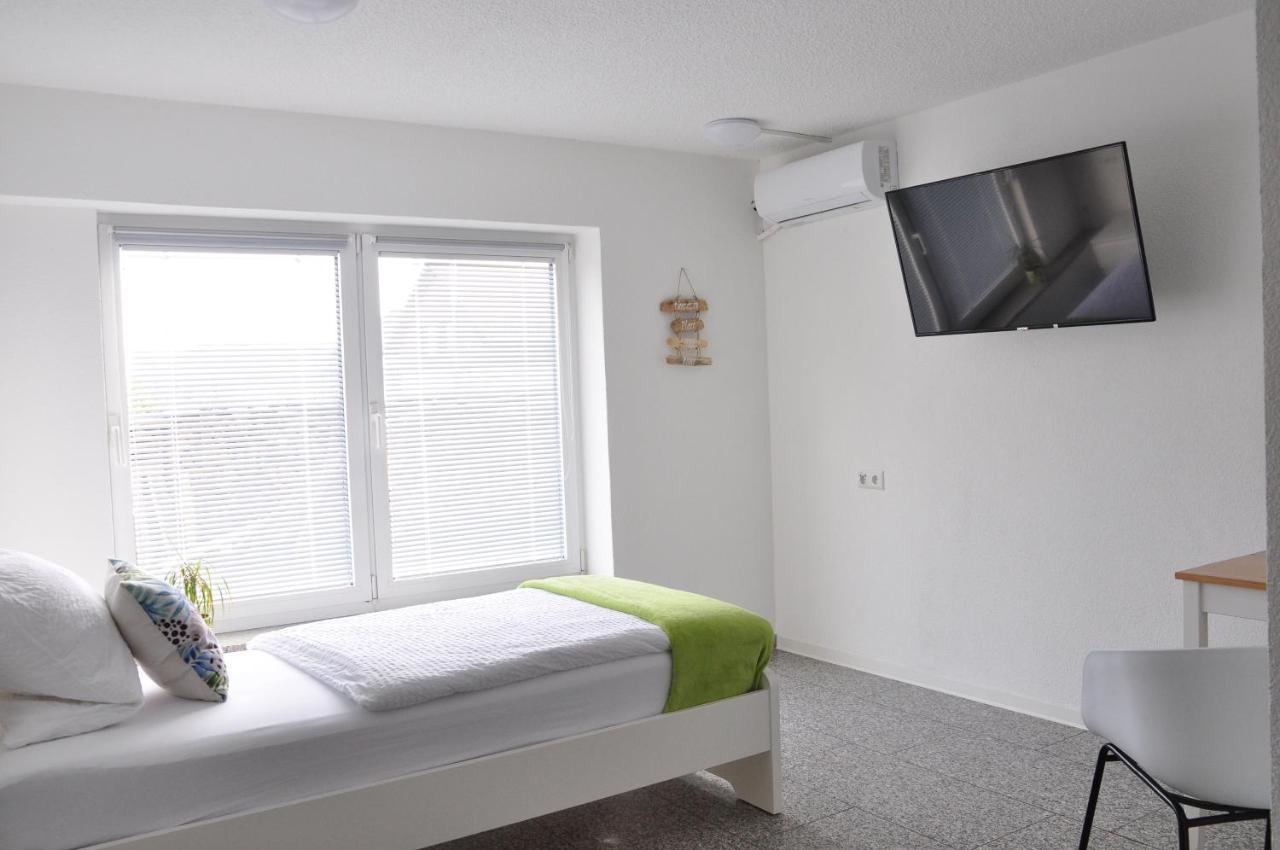 N37 -Modern Eingerichtete Zimmer In Ruhiger Lage Aldingen  Exterior photo